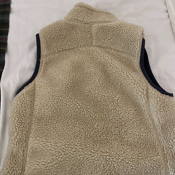 LL Bean Sherpa vest - Picture 3 of 4